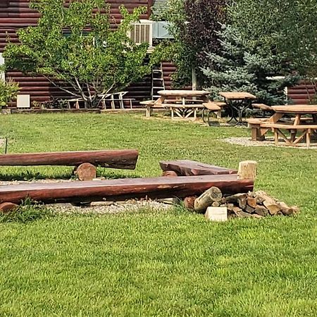 Wolf Den Log Cabin Motel And Rv Park Thayne Ngoại thất bức ảnh