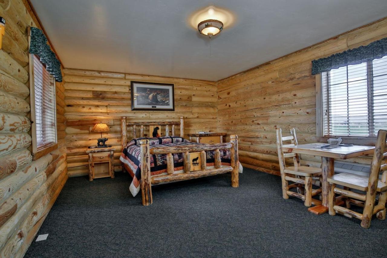 Wolf Den Log Cabin Motel And Rv Park Thayne Ngoại thất bức ảnh