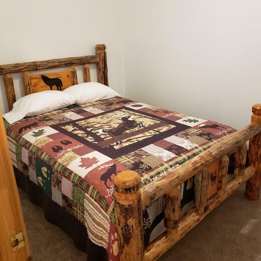 Wolf Den Log Cabin Motel And Rv Park Thayne Ngoại thất bức ảnh