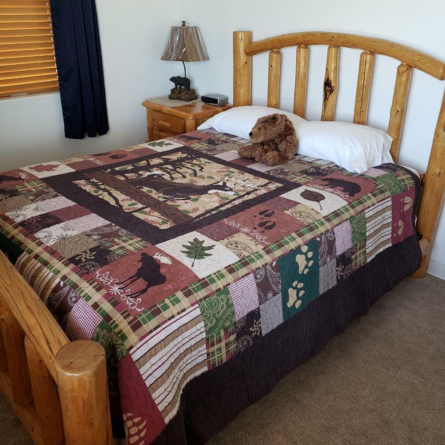 Wolf Den Log Cabin Motel And Rv Park Thayne Ngoại thất bức ảnh