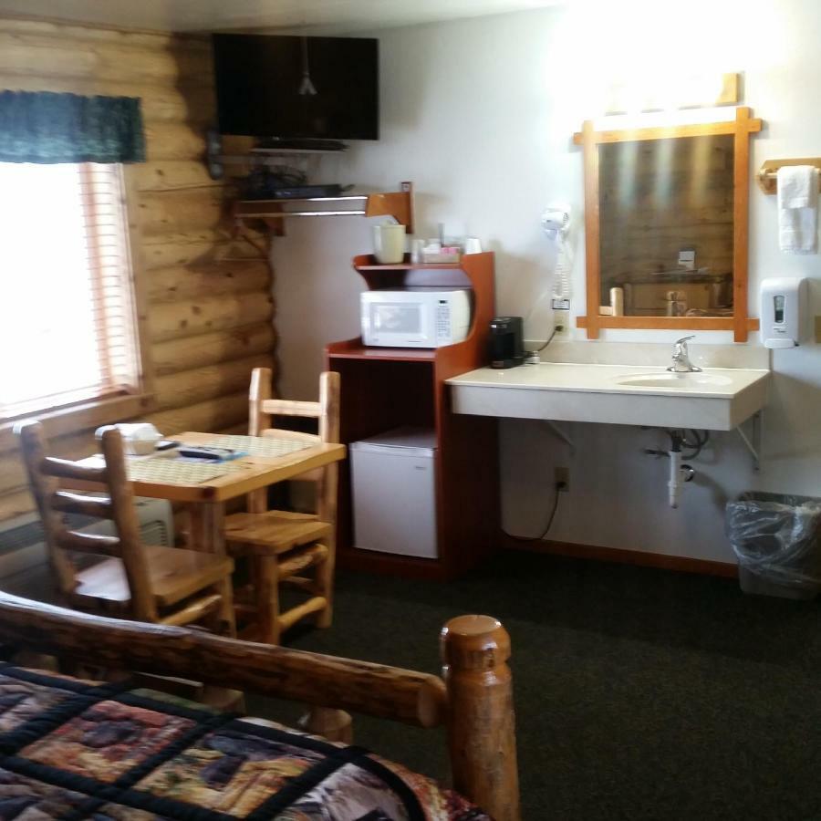 Wolf Den Log Cabin Motel And Rv Park Thayne Ngoại thất bức ảnh
